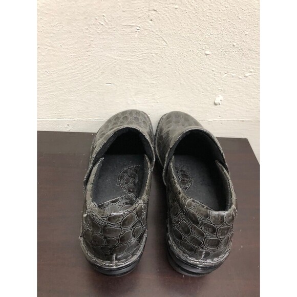 BOC Born Concepts Clogs Crocodile Embossed man made material Gray Shoes SZ US 9 - Picture 7 of 12